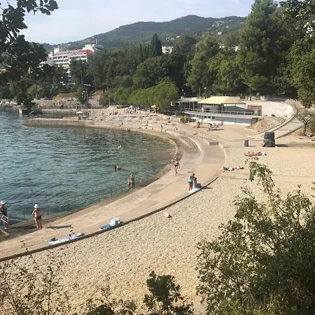 Una Διαμέρισμα